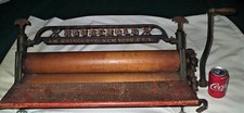 ANTIQUE A.M. CLOTHES WRINGER CO. NY TM USA HOUSEHOLD WOOD CAST IRON GEAR WASHING