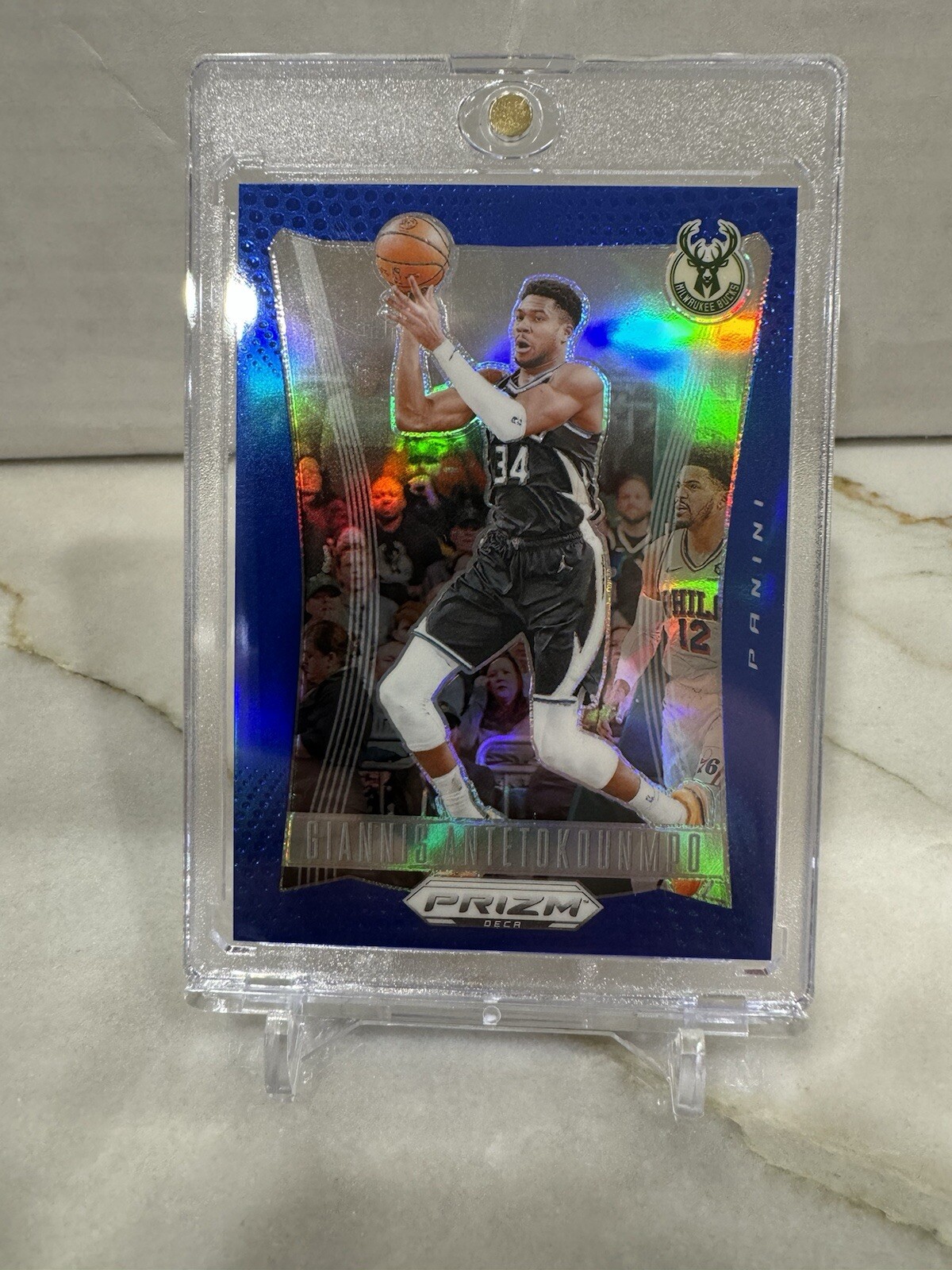 Giannis Antetokounmpo 2023-24 Panini Prizm Deca  True Blue /149 FOTL