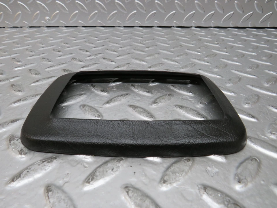 ⚙27315⚙ Mercedes-Benz W123 280E Gear Selector Surround Rubber 1232670197 - Image 4 of 4