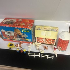 Vintage Fisher Price Little People 915 Play Family Farm Box Incomplete Figures