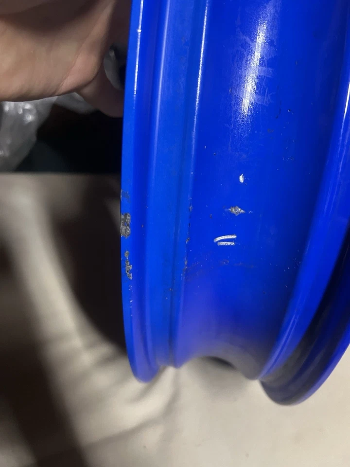 08-10 Llanta delantera recta Suzuki GSXR 600 750 17x3,50 Foto 4 de 4