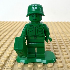 LEGO Toy Story: Green Army Man Medic, KIT, BASE, toy001, 7595, ON PATROL, 2010