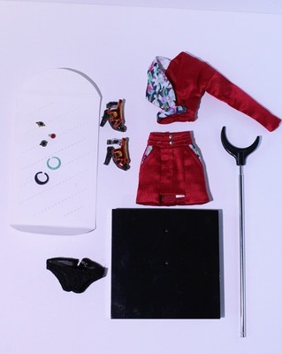 Integrity Toys Fashion Royalty Nuface Erin Salston Lady in Red komplettes Outfit