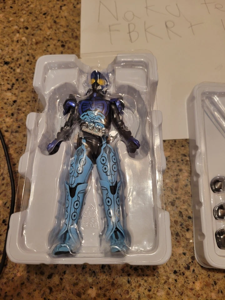 Bandai S.H.Figuarts Shinkocchou Seihou Kamen Rider OOO Shauta Combo Figure - Image 2 of 2