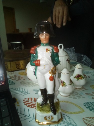 Napoleon Bonaparte Figur Porzellan polychrom bemalt