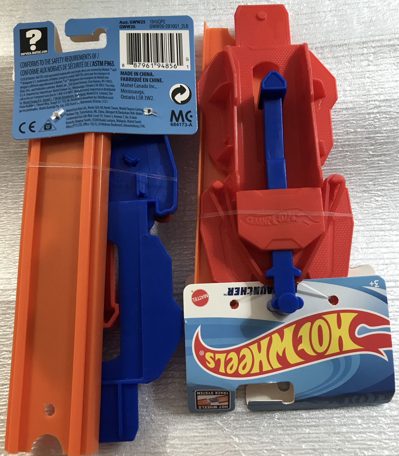 Mattel Lot of 2 Hot Wheels Track Loop Launchers. 1 Blue u0026 1-Red 