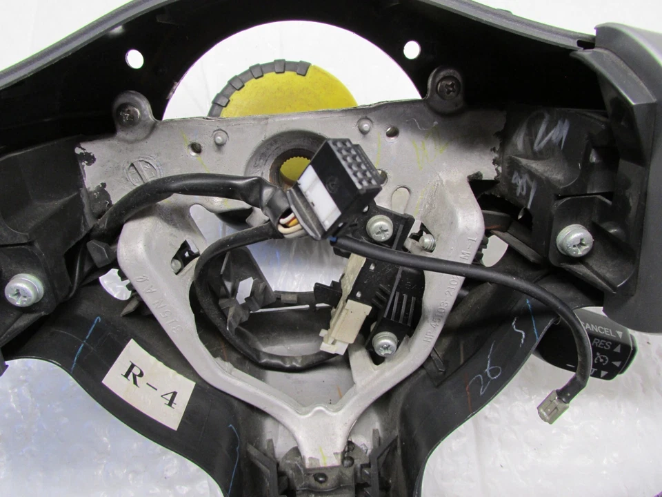 TOYOTA SCION TC 2005-2010 controles de interruptor de volante negro OEM 4510321020M1 Foto 4 de 4