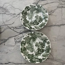 Pair Quadrifoglio Ceramica La Primula Dinner Plate Green Grape Leaves 10.25"