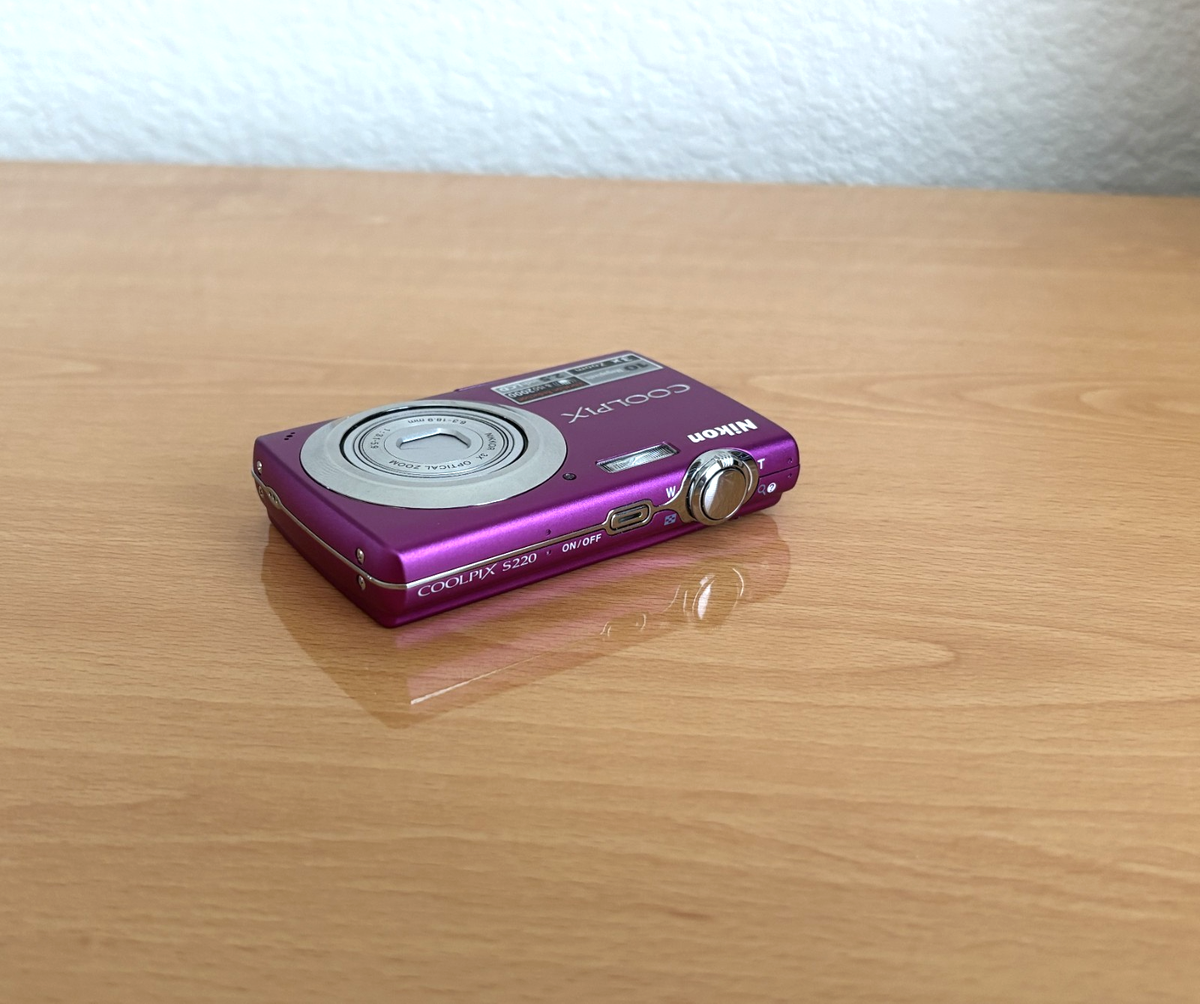 Pink Nikon COOLPIX S220 digital camera with 16GB card, battery