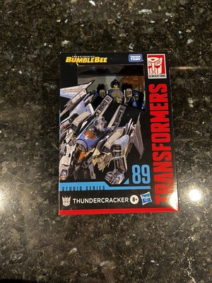 Hasbro Transformers Bumblebee Thundercracker 1:8 Action Figure - F3174