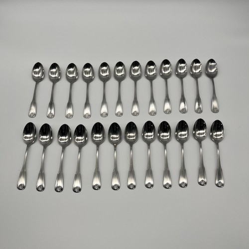 VTG Tudor Plate Oneida Community Silversmiths Flatware Set Of 76 w/ Wood Box - Picture 4 of 17