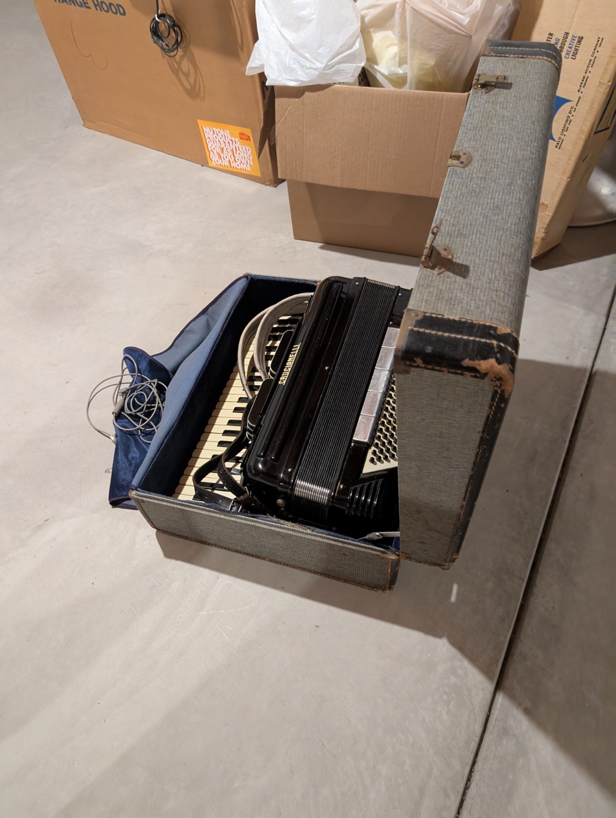 Crucianelli Pan Italia Electric Accordion - Vintage ItalianWith Amp