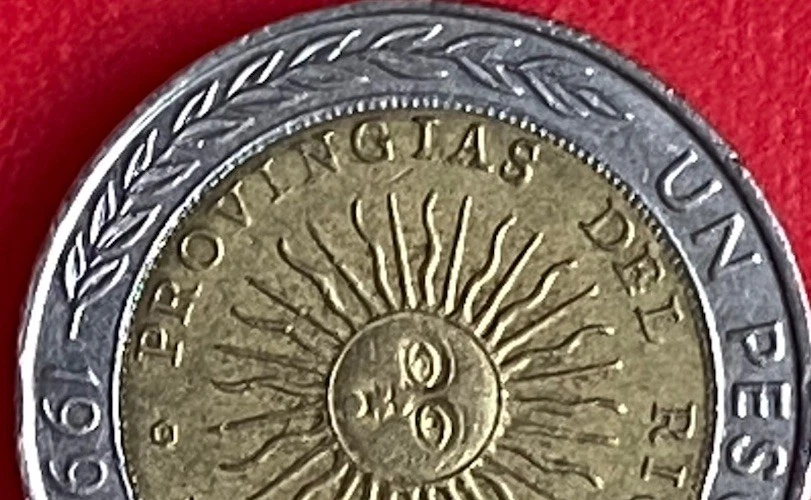 ARGENTINA 1 Peso "PROVINGIAS" SPELLING  ERROR 1995 BIMETALLIC COIN -Circulated - Image 3 of 3