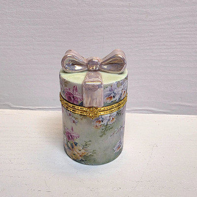 Lena Liu's Banquets of Inspiration Trinket Box 2001 Orchid's Love A1907