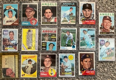 TOPPS VINTAGE BASEBALL AUTOGRAPH LOT  X 17 DIFFERENT HAND SIGNED CARDS