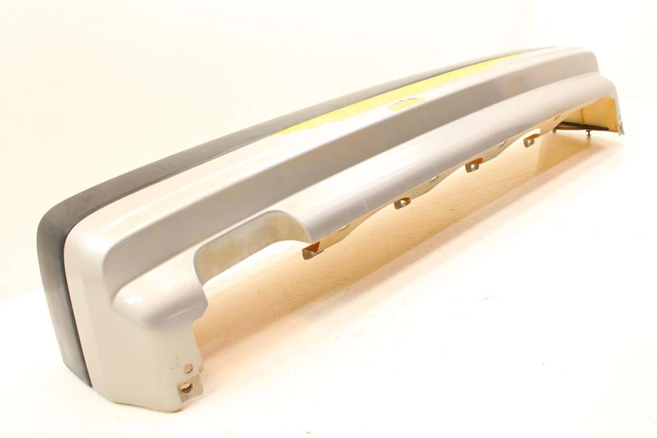 Cubierta de parachoques trasero plateada Nissan 300ZX Z31 2+0 1984-1989 con barra de refuerzo Foto 4 de 4