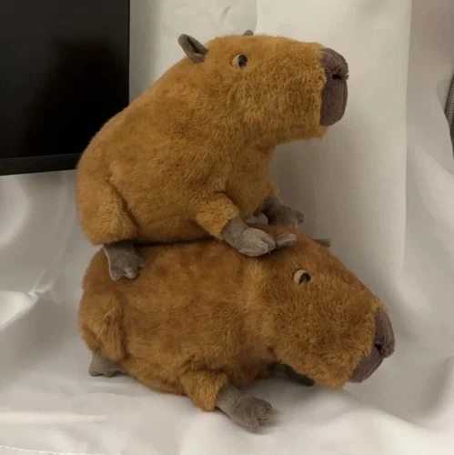 Jellycat CLYDE CAPYBARA Soft Plush Toy NWT Stuffed Rodent RARE & Hard to Find! - Picture 4 of 5