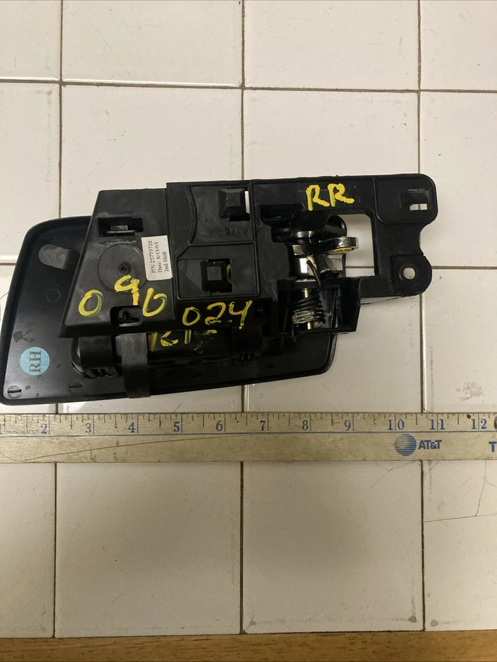 ⭐️ 2003-2007 Cadillac CTS Rear Right Passenger Side Interior Door Handle | OEM Foto 2 de 3