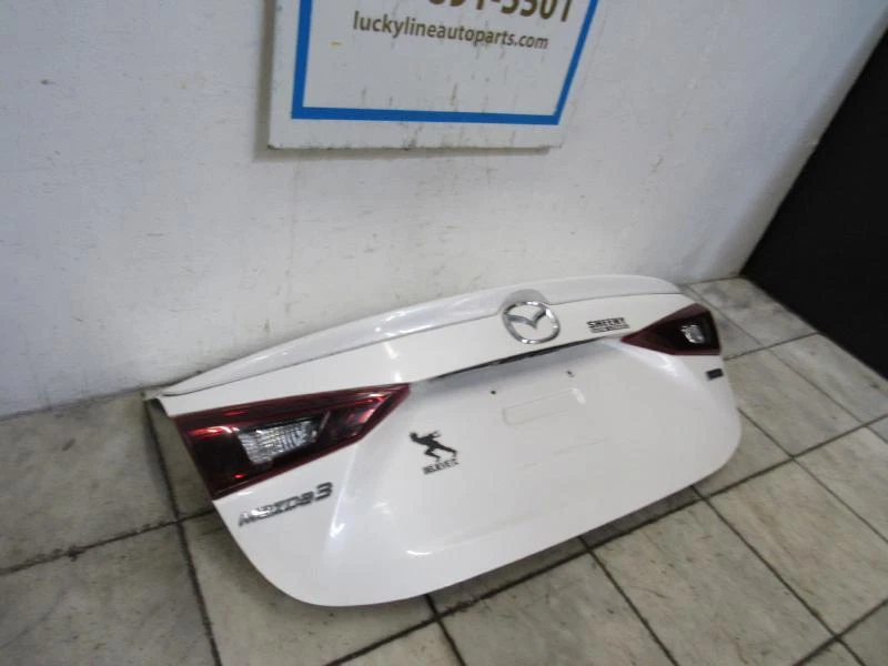 14 15 16 17 18 MAZDA 3 PUERTA TAPA MALETERO Foto 3 de 4