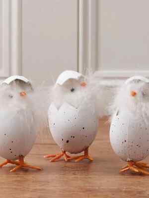 10 cm stehende weiße Osterküken mit Muscheln realistische Deko Deko 3er Set