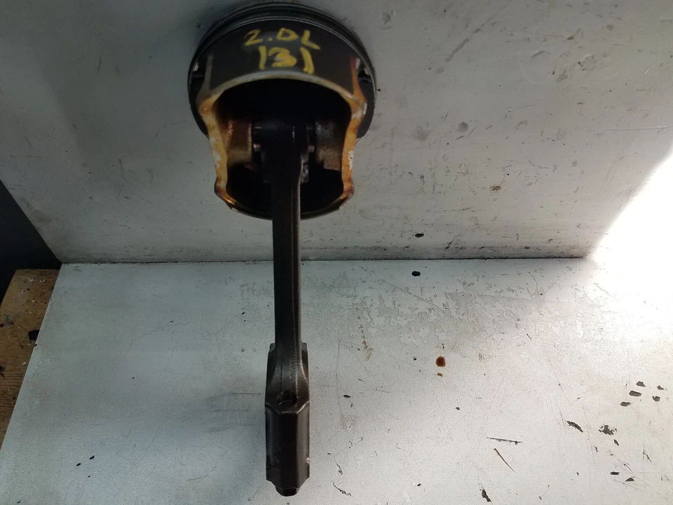 Nissan NV200 2014-2019 2,0 L pistón con biela (3) 4 cilindros (M136) Foto 3 de 4