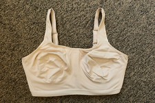 New Wacoal Sport Underwire Bra - 36H - Sand -  855229