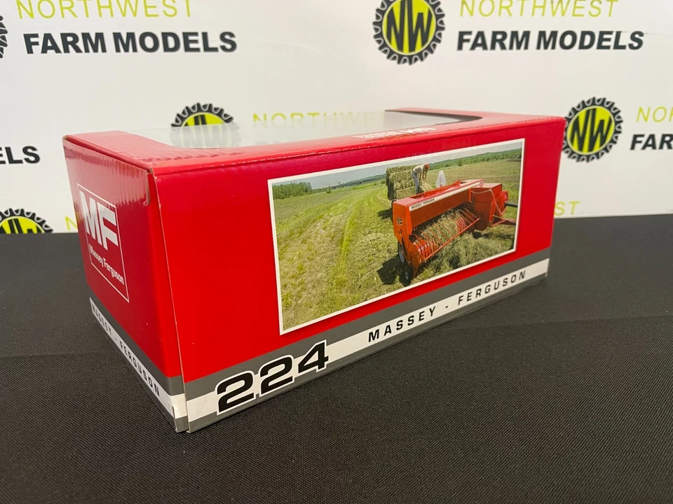 UNIVERSAL HOBBIES 6775 1:32 SCALE MASSEY FERGUSON 224 SMALL SQUARE BALER - Image 3 of 3