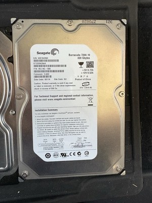 Seagate Barracuda 7200.10 320GB And Western Digital 100 GB and 80 GB