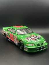 Action 1:24 Scale Bobby Labonte 18 Interstate Batteries 2001 Pontiac Grand Prix