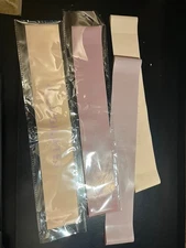 2 medium, 2 light resistance bands, Blogilates