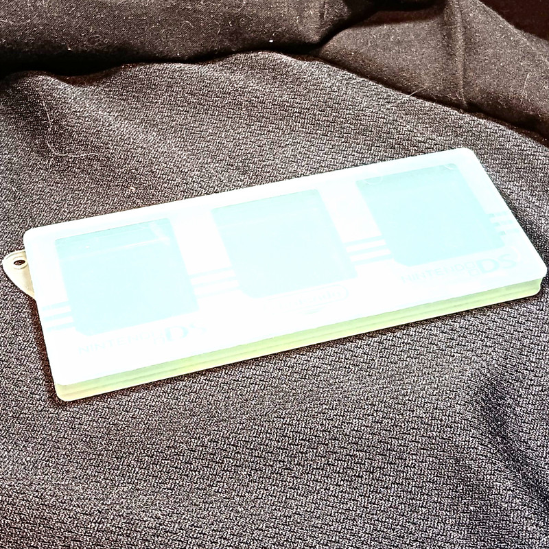 Nintendo Nintendo DS Hinged Plastic Game Card Case Holder, White/Clear 3 In 1