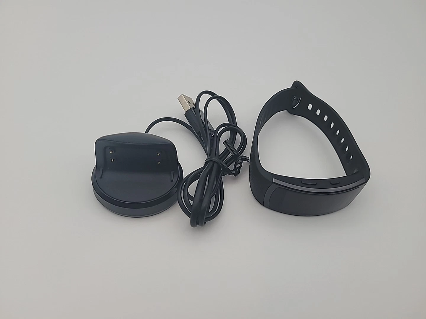 Samsung Gear Fit2 Fitness Watch + Heart Rate - Black - Large (SM-R3600DAAXAR)