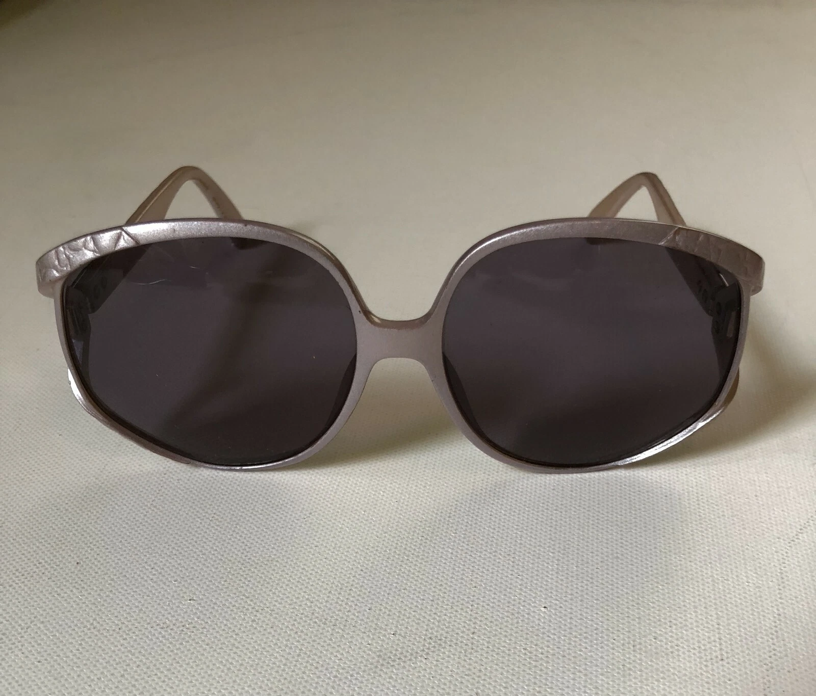 Lunettes de soleil anciennes vintage années 1970 Christian Dior