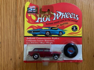 Hot Wheels Classic Nomad 25th Anniversary Collector's Edition w/ Matching Button