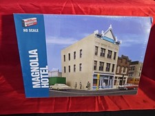 Walthers Cornerstone HO Scale Magnolia Hotel 933-3462
