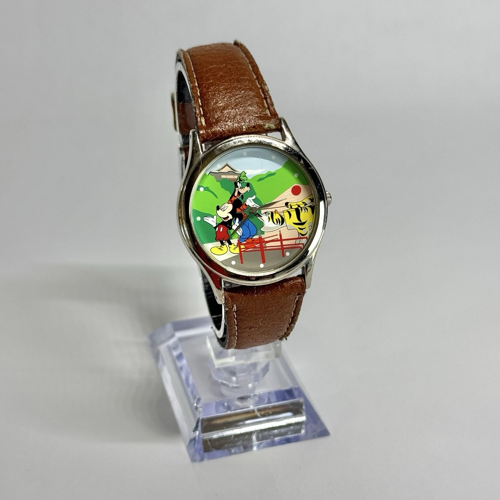 DISNEY Y136-6C90 Mickey Goofy Unique Quartz Analog Vintage Watch W435 *WORKING