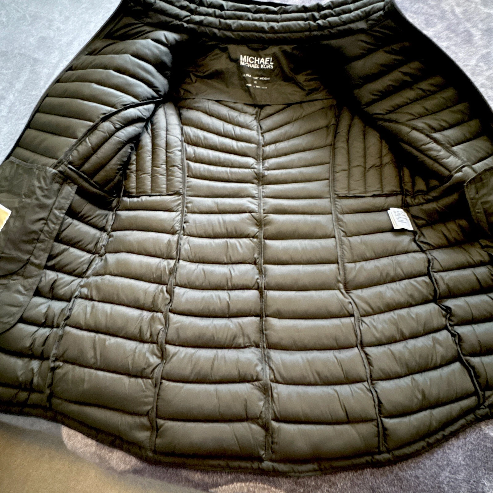 Cappotto caldo Michael Kors MK donna muschio scuro leggero con cappuccio XL nuovo