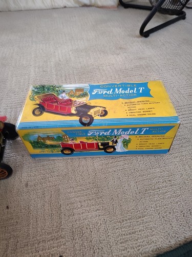 Convertible Ford Model T Multi-action - Picture 11 of 14