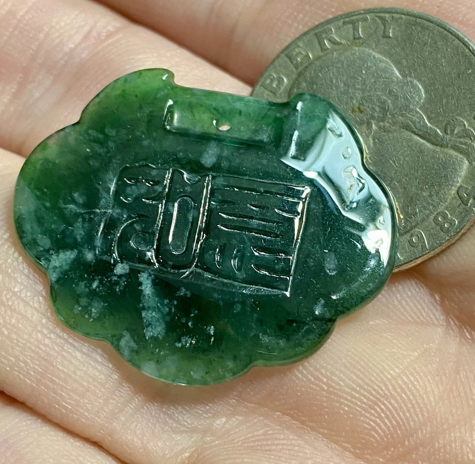 COLGANTE BIRMANO NATURAL AGUA HELADA BRILLANTE VERDE ESMERALDA JADE A RUYI 21ct Foto 2 de 4