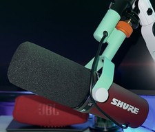 Shure SM7dB Dynamic Microphone Built-In Preamp for Streaming and Podcasting