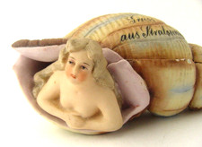 Pozdrowienia ze Stralsundu secesyjna porcelanowa figurka erotyczna biszkopt około 1900 roku AK