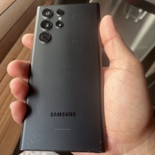 Samsung Galaxy S22 Ultra 128GB – Unlocked – Cracked Glass / Good OLED