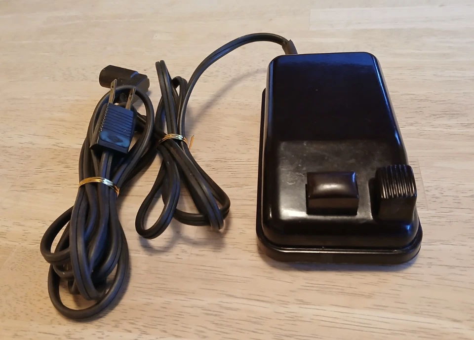 Original Singer 500 503 Sewing Machine Foot Motor Controller Pedal EXCELLENT - Image 2 of 4