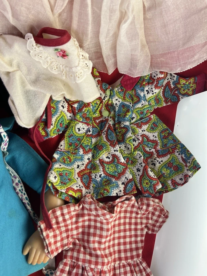 Muñeca Terri Lee, años 50 con trajes como en la foto necesita restricción Foto 4 de 4