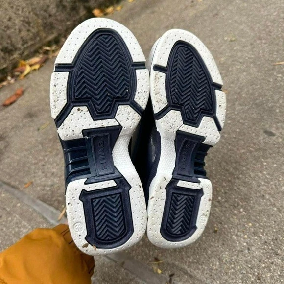 Y2K Shaq 篮球运动鞋青少年 3.5 白色蓝色系带运动鞋 — 第 4/4 张图片