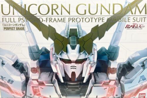Bandai Hobby PG RX-0 Unicorn Gundam Model Kit (1/60 Scale) - BAN194365 - 第 1/2 張圖片