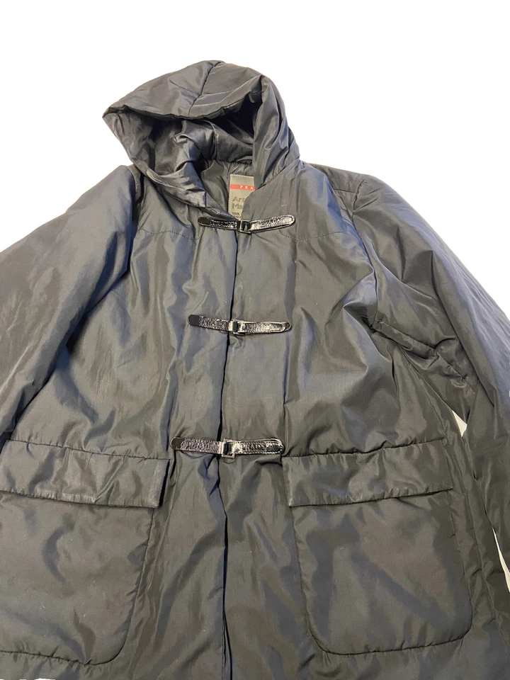 Abrigo para mujer PRADA negro con capucha aislante seco por goteo talla L art.sgv126 mat.09w Foto 2 de 4