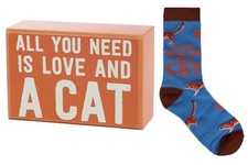 Primitives By Kathy Box Sign  Sock Set All You Need Is Love and A Cat NEW
