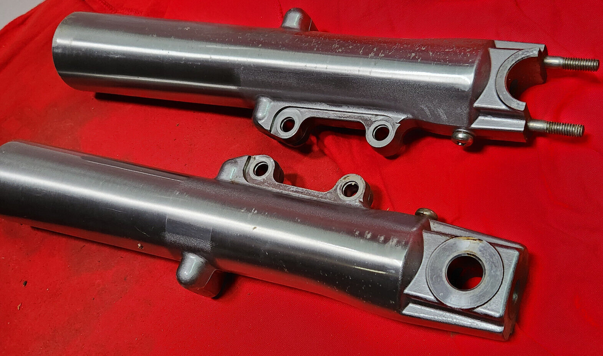 Harley Davidson Showa G5B3-10-R G5B3-10-L LOWER FORK SLIDERS G5B3