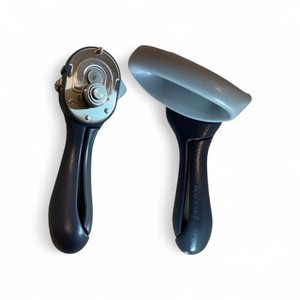 Tupperware Manual Can Opener Ergonomic Safe Cut Smooth Edge Gray Black